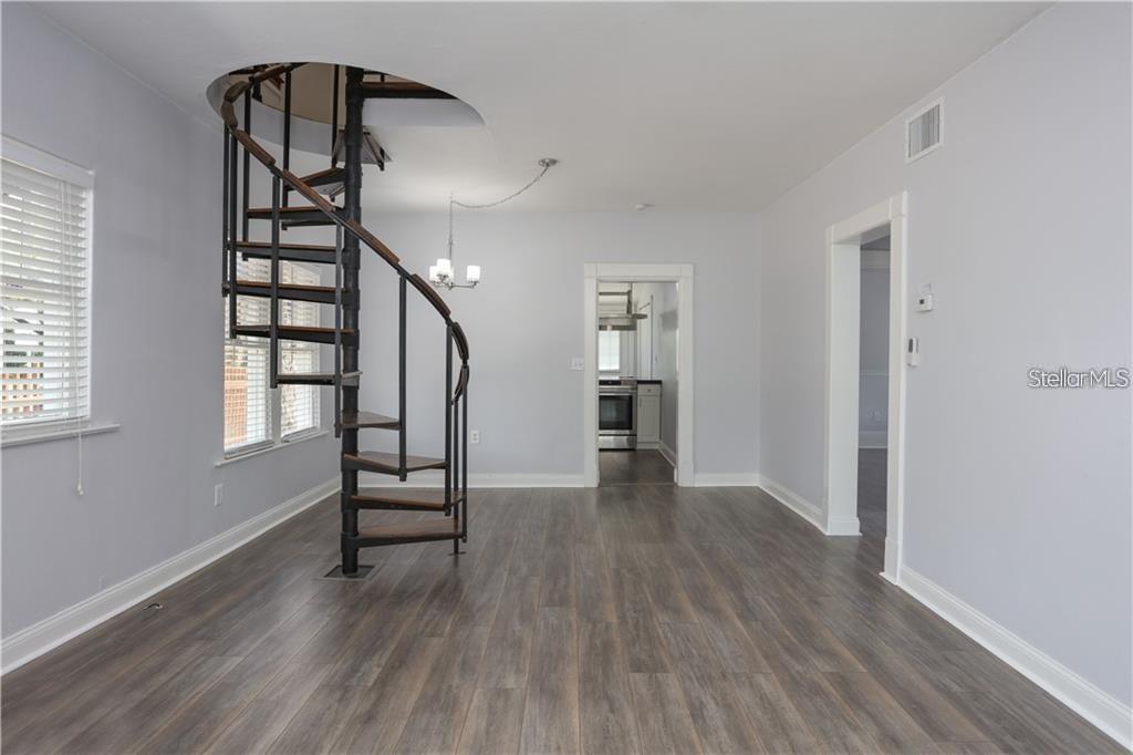 Image 4 of 19 For 1922 Canton Street