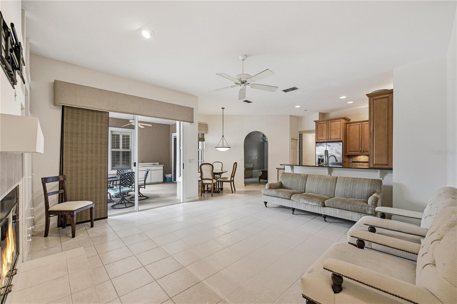 Image 14 of 56 For 357 Devon Place