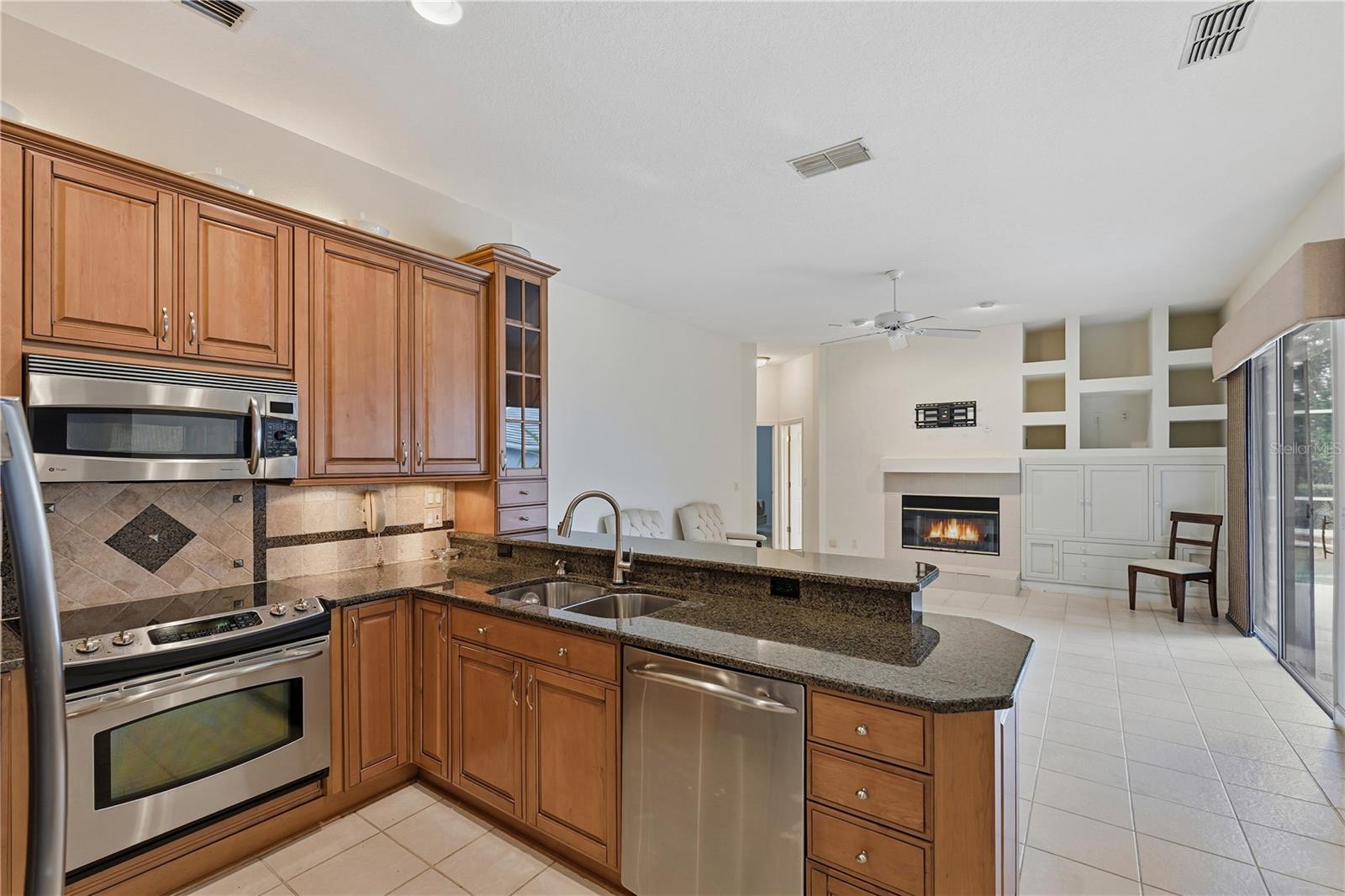 Image 17 of 56 For 357 Devon Place