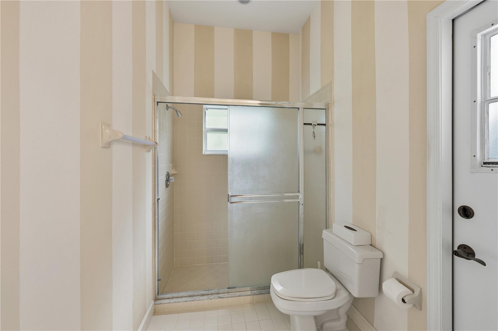Image 41 of 56 For 357 Devon Place
