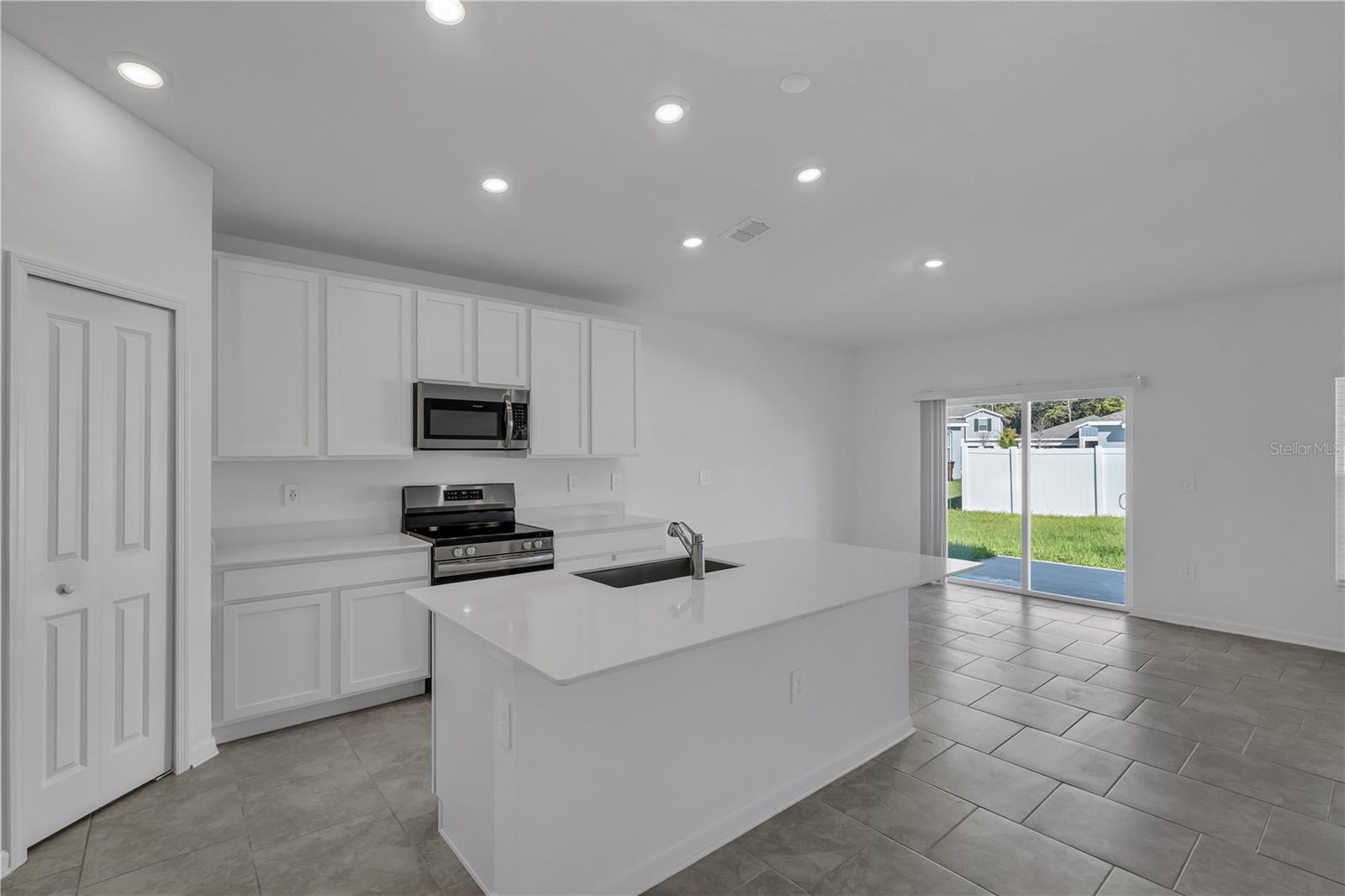 Image 15 of 45 For 4847 Edensbridge Lane