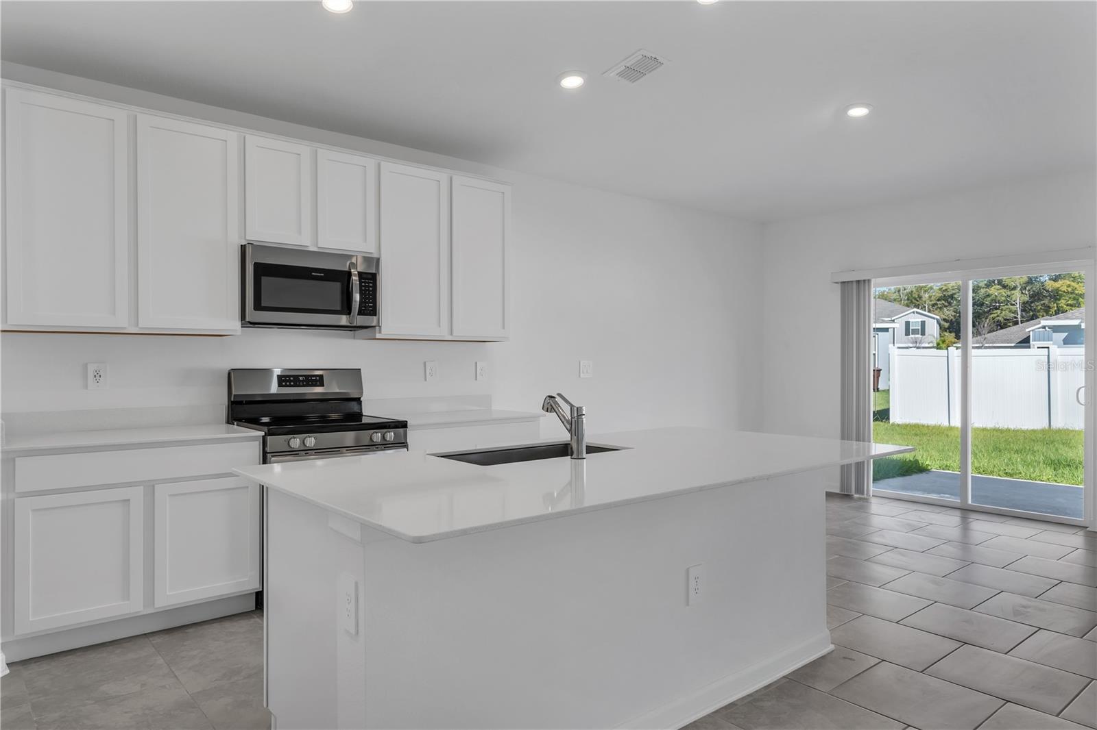 Image 16 of 45 For 4847 Edensbridge Lane