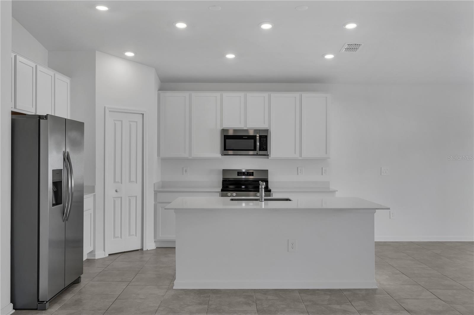 Image 17 of 45 For 4847 Edensbridge Lane