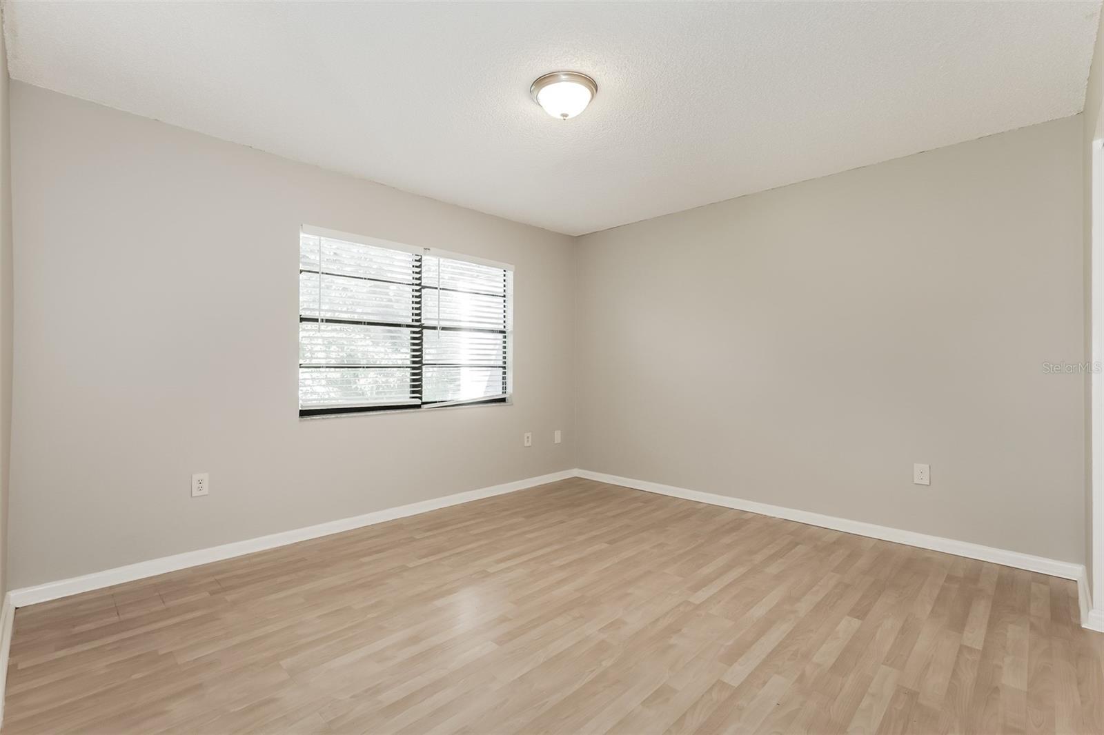 Image 13 of 22 For 3531 Raintree Court