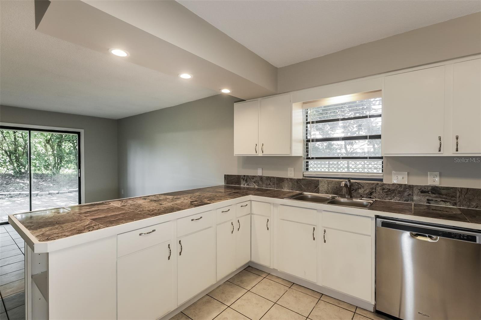 Image 8 of 22 For 3531 Raintree Court