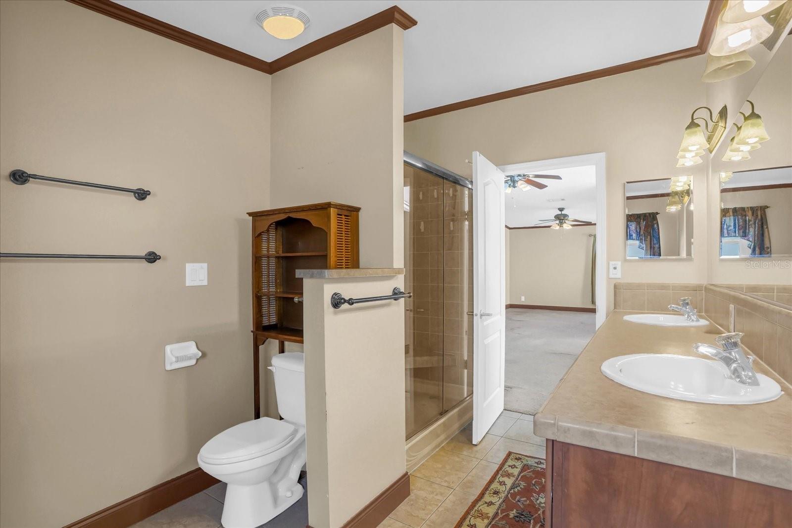 Image 11 of 51 For 4017 Myrtle Oak Court 841