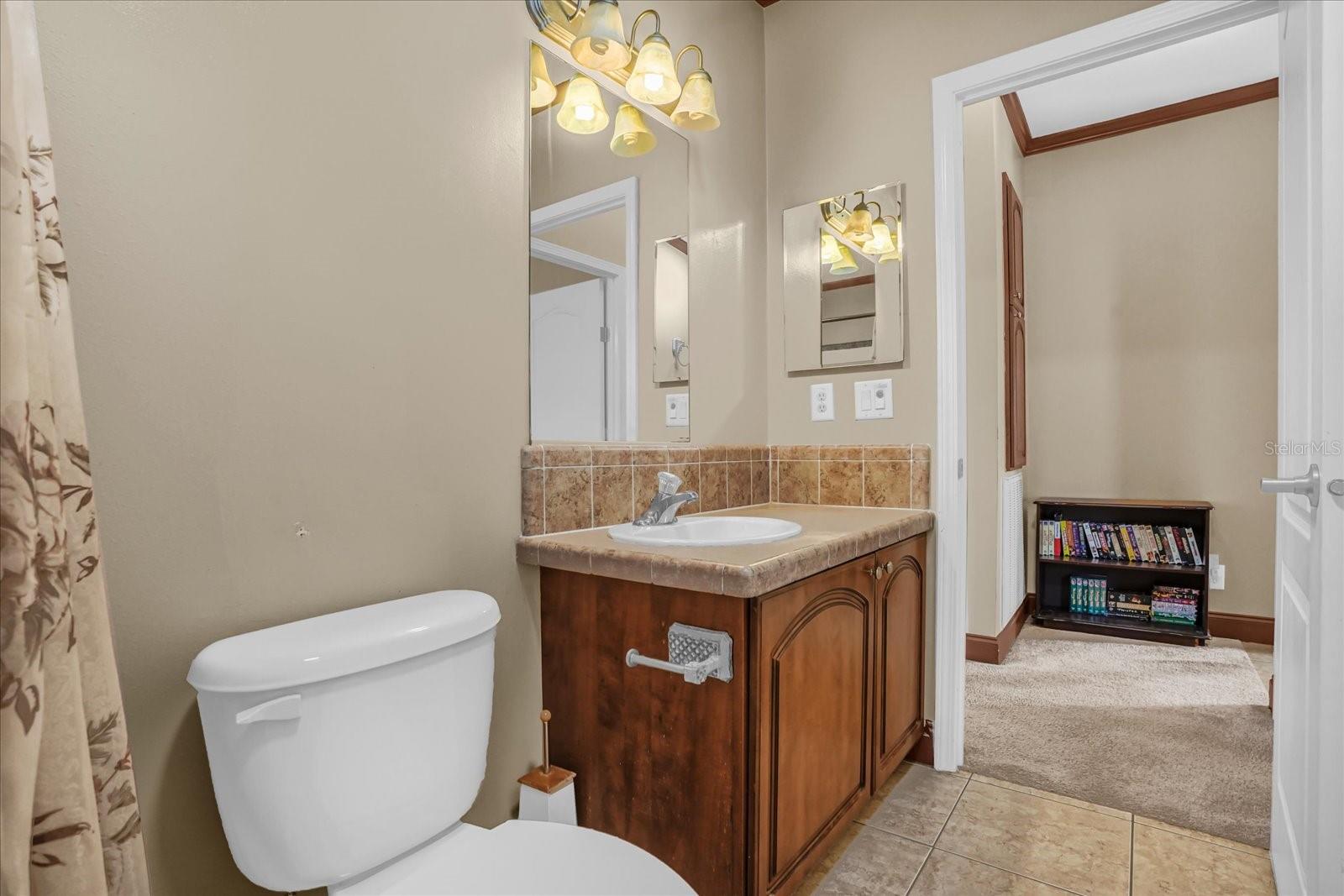 Image 16 of 51 For 4017 Myrtle Oak Court 841