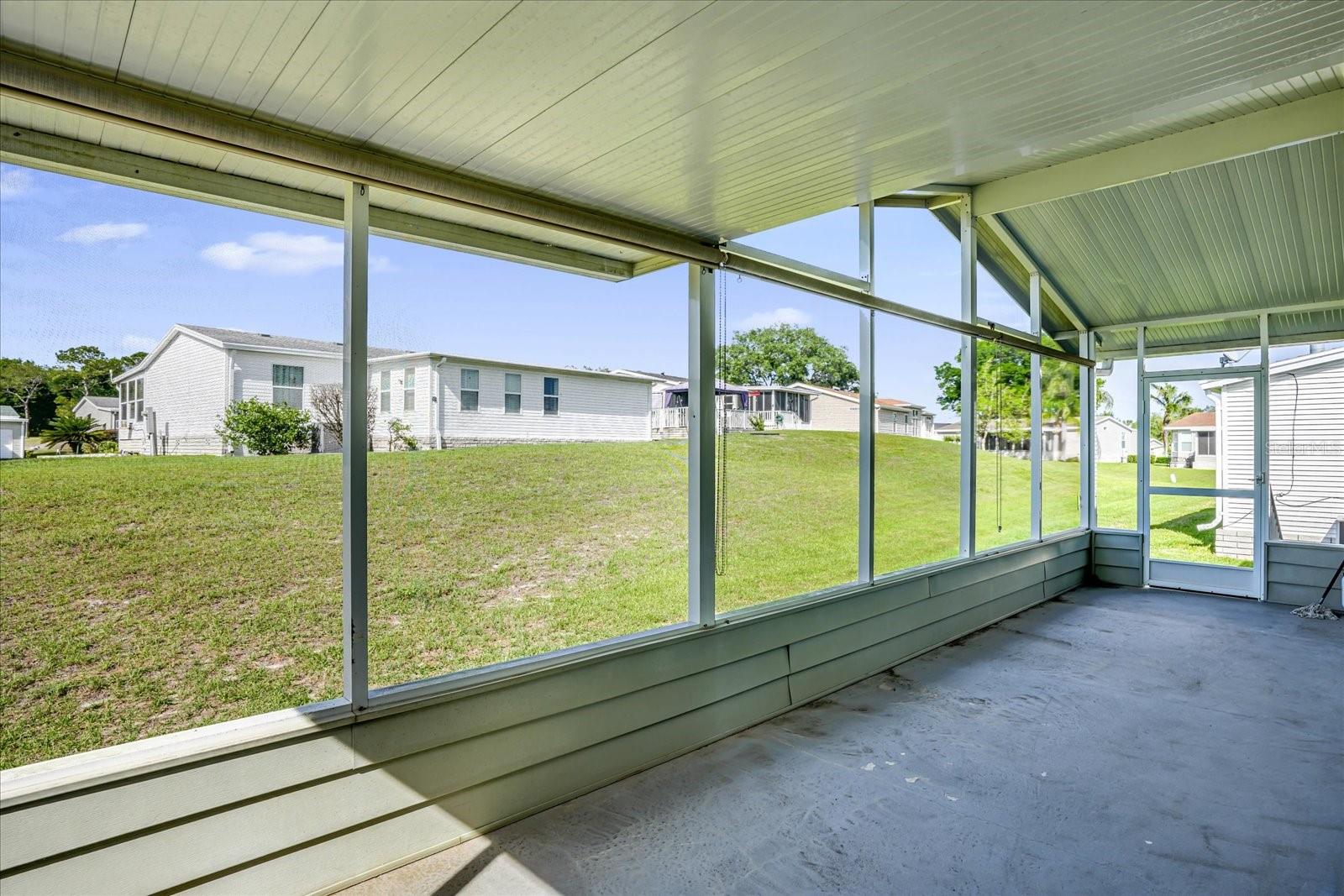Image 28 of 51 For 4017 Myrtle Oak Court 841