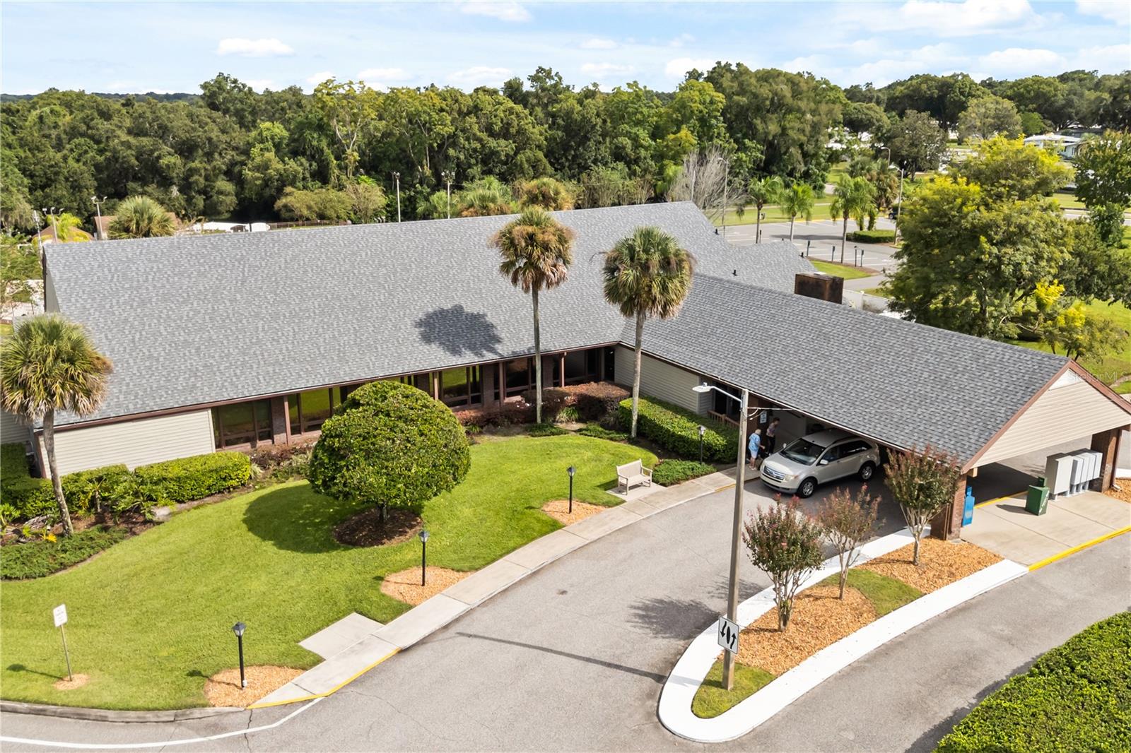 Image 37 of 51 For 4017 Myrtle Oak Court 841