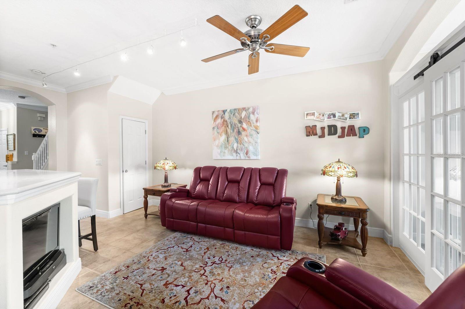 Image 10 of 36 For 827 Assembly Court