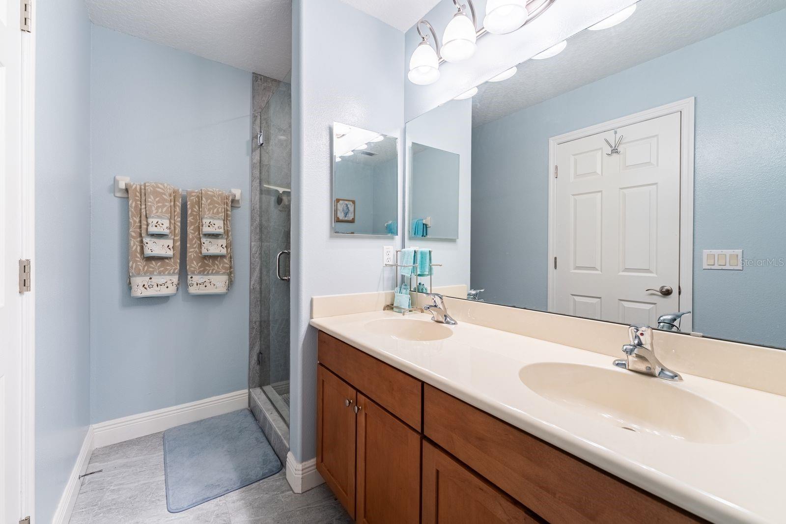 Image 19 of 36 For 827 Assembly Court