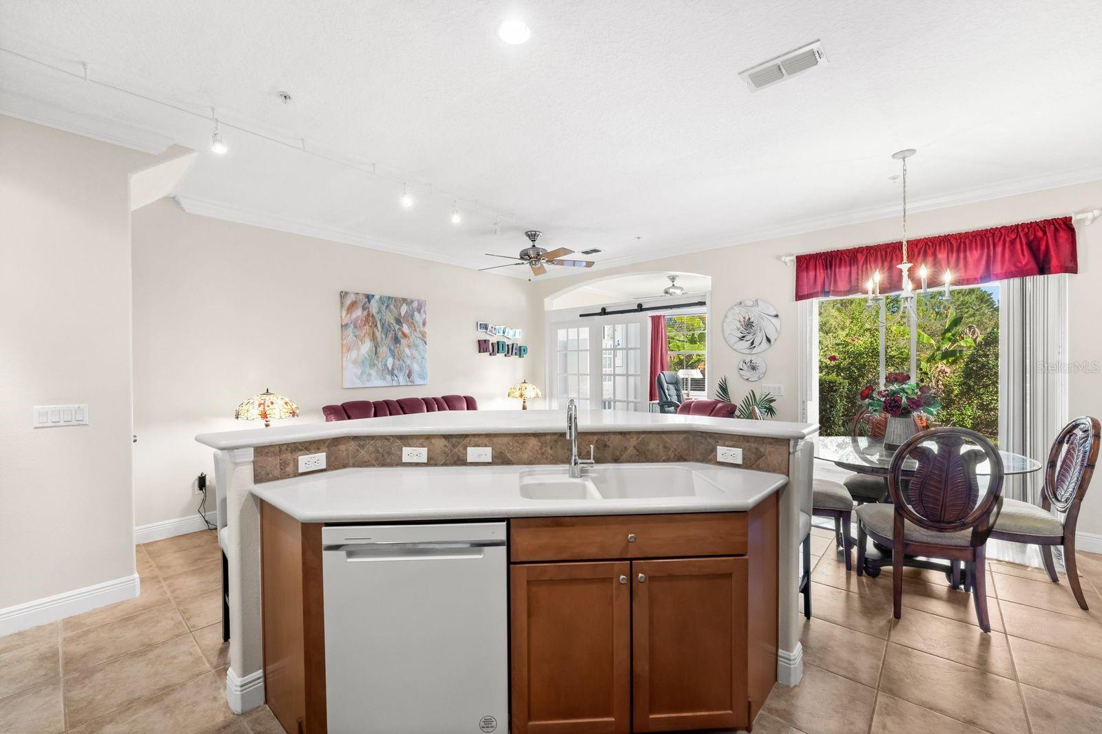 Image 4 of 36 For 827 Assembly Court