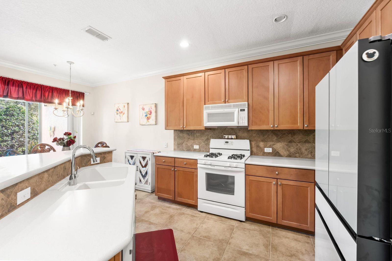 Image 6 of 36 For 827 Assembly Court