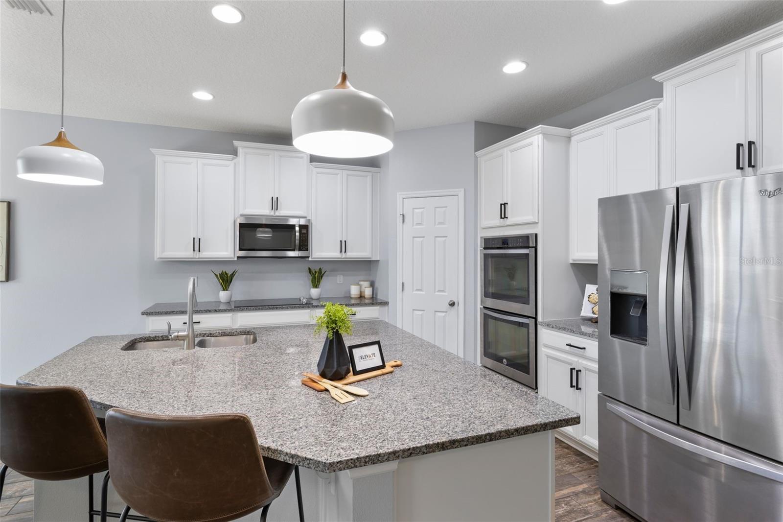 Image 17 of 31 For 709 Bay Bridge Circle