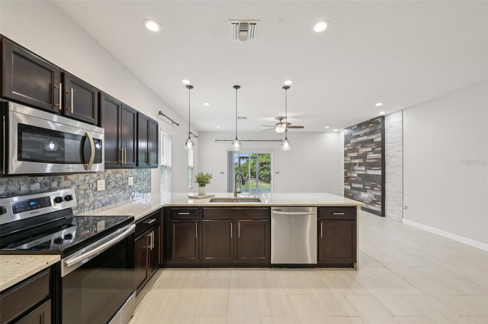 Image 13 of 55 For 4657 Vignette Way