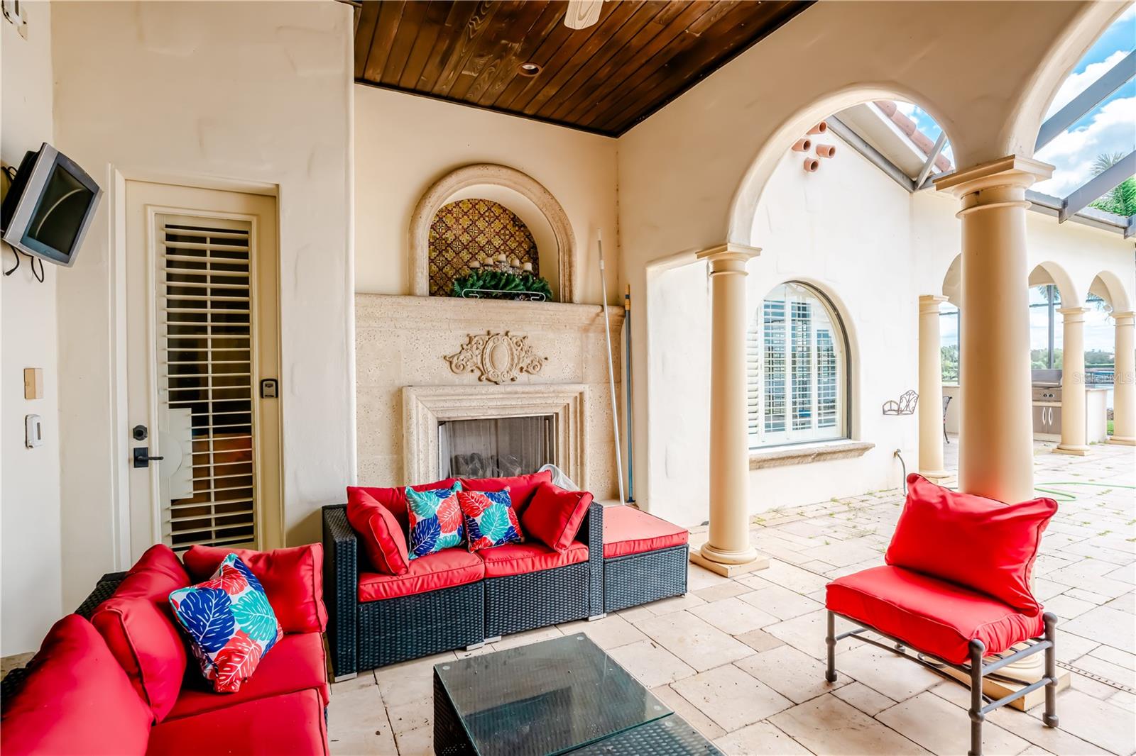 Image 23 of 42 For 1238 Lake Whitney Drive