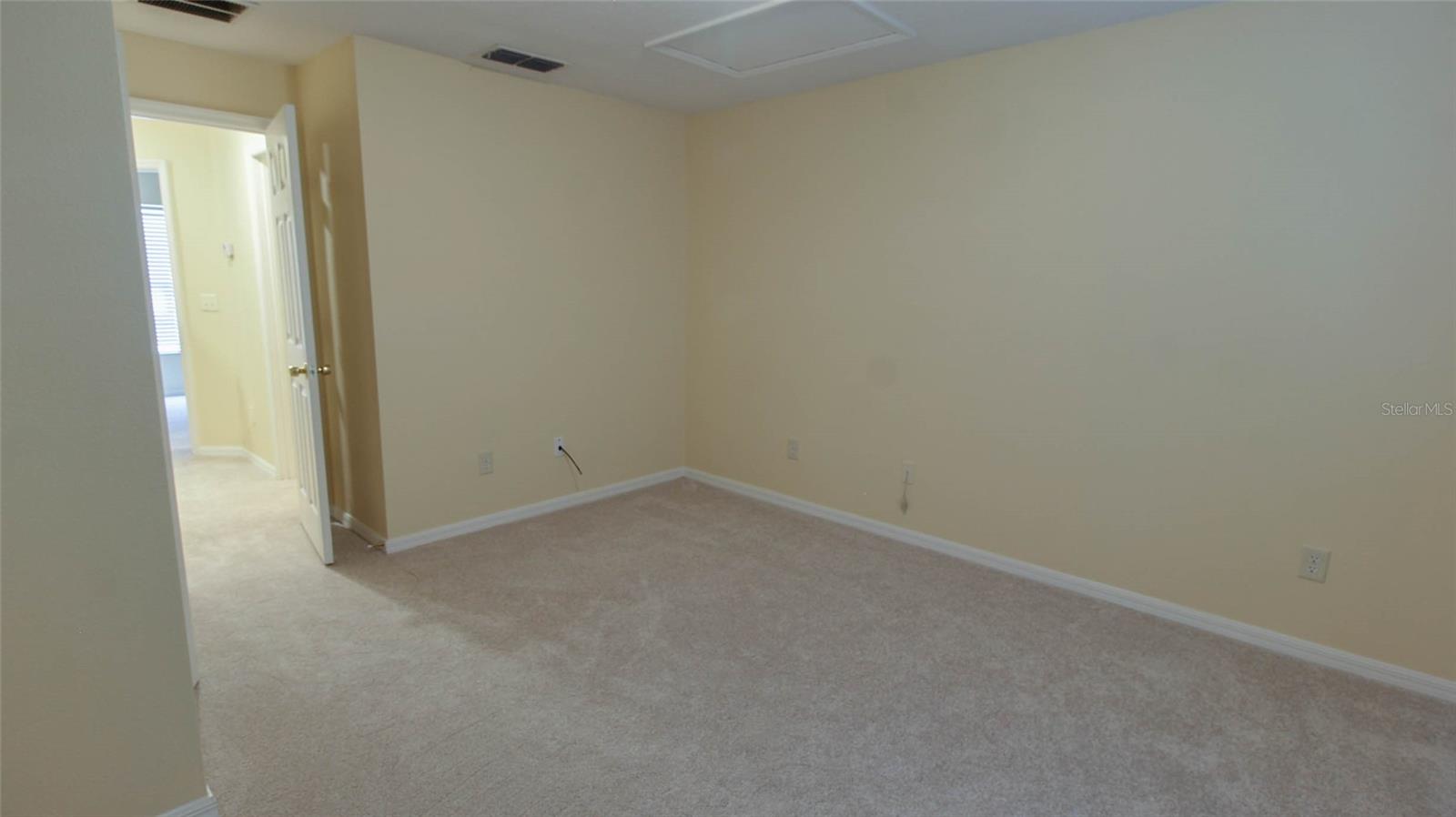 Image 22 of 23 For 952 Davenwood Court