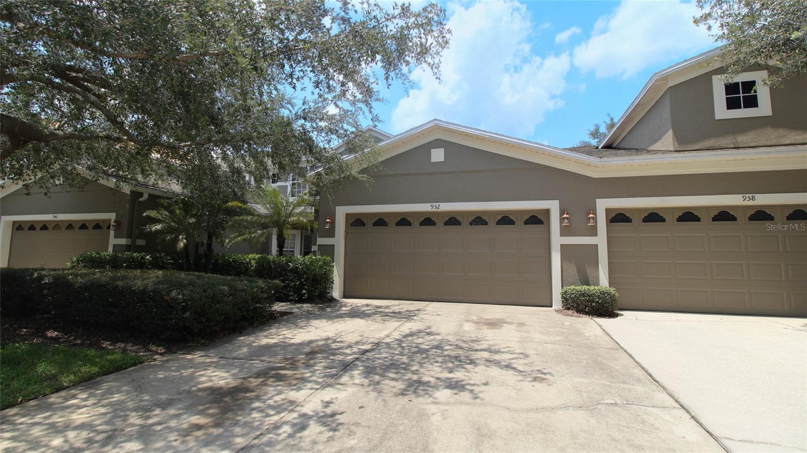 Image 3 of 23 For 952 Davenwood Court