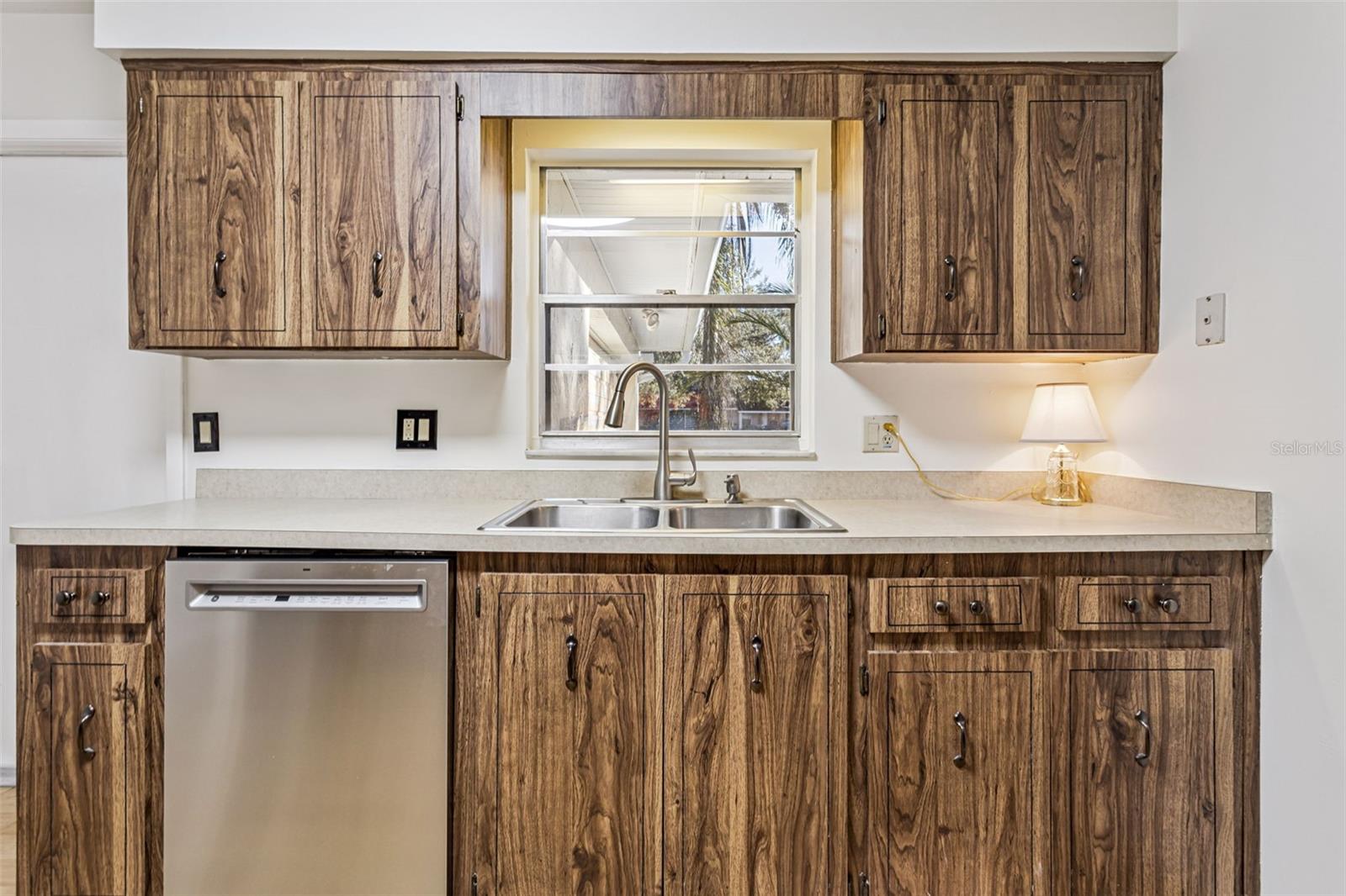 Image 16 of 48 For 1513 Leopard Ct