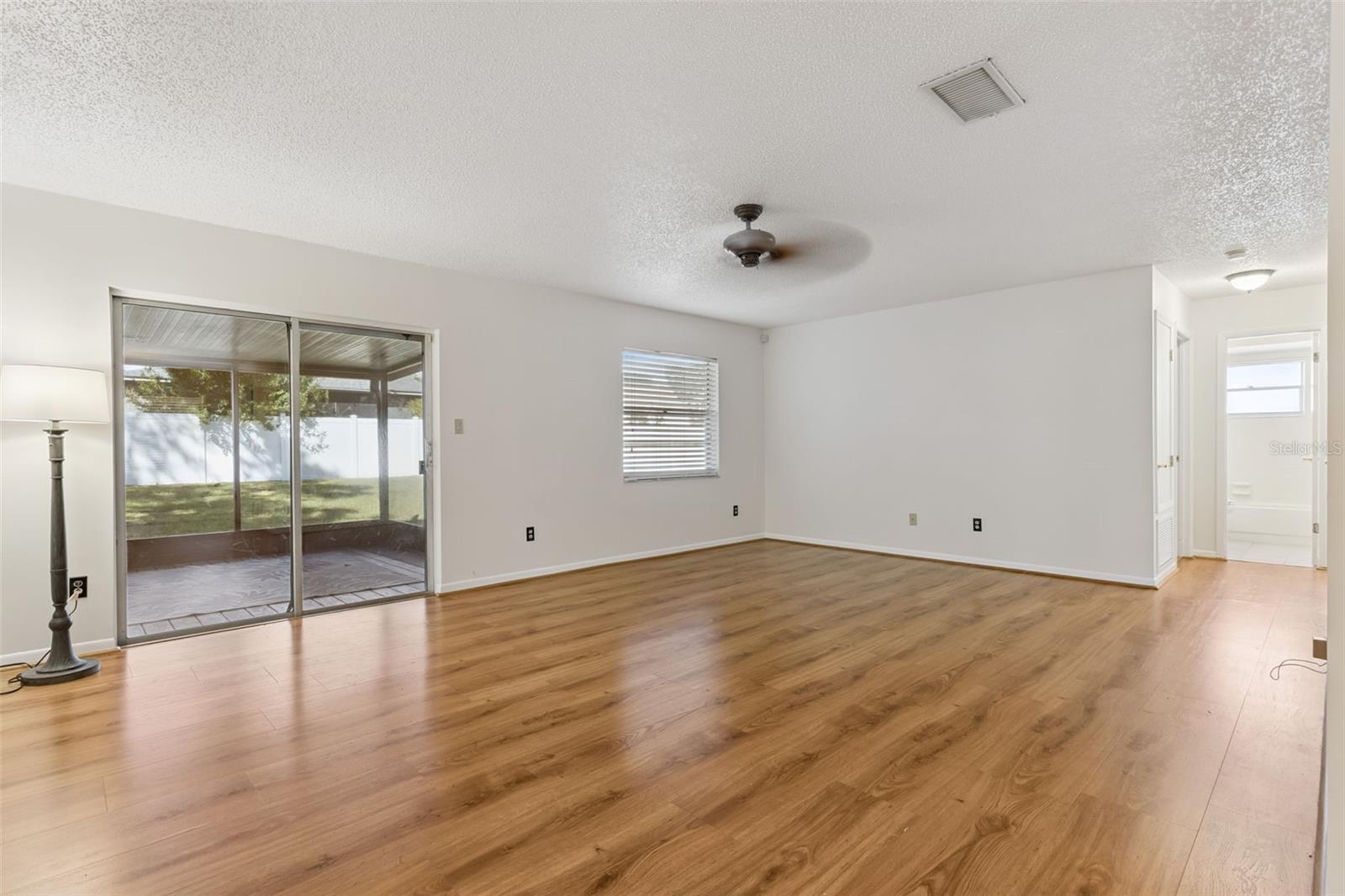 Image 6 of 48 For 1513 Leopard Ct