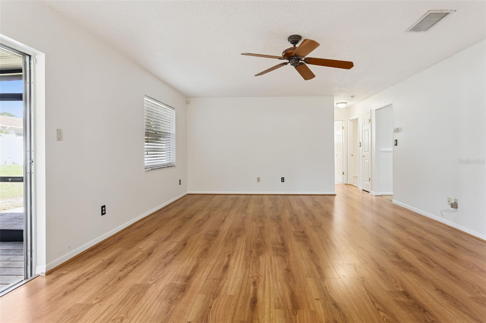 Image 9 of 48 For 1513 Leopard Ct