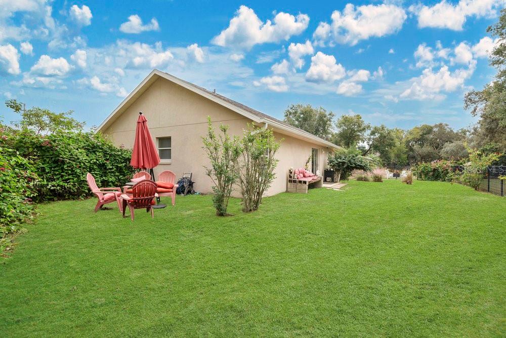 Image 22 of 29 For 928 Royal Oaks Drive