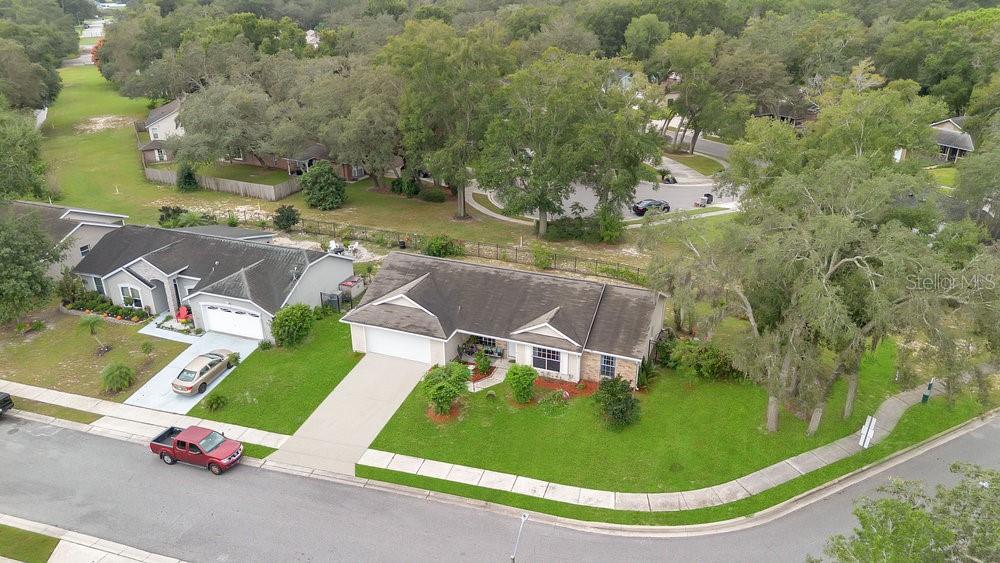 Image 25 of 29 For 928 Royal Oaks Drive