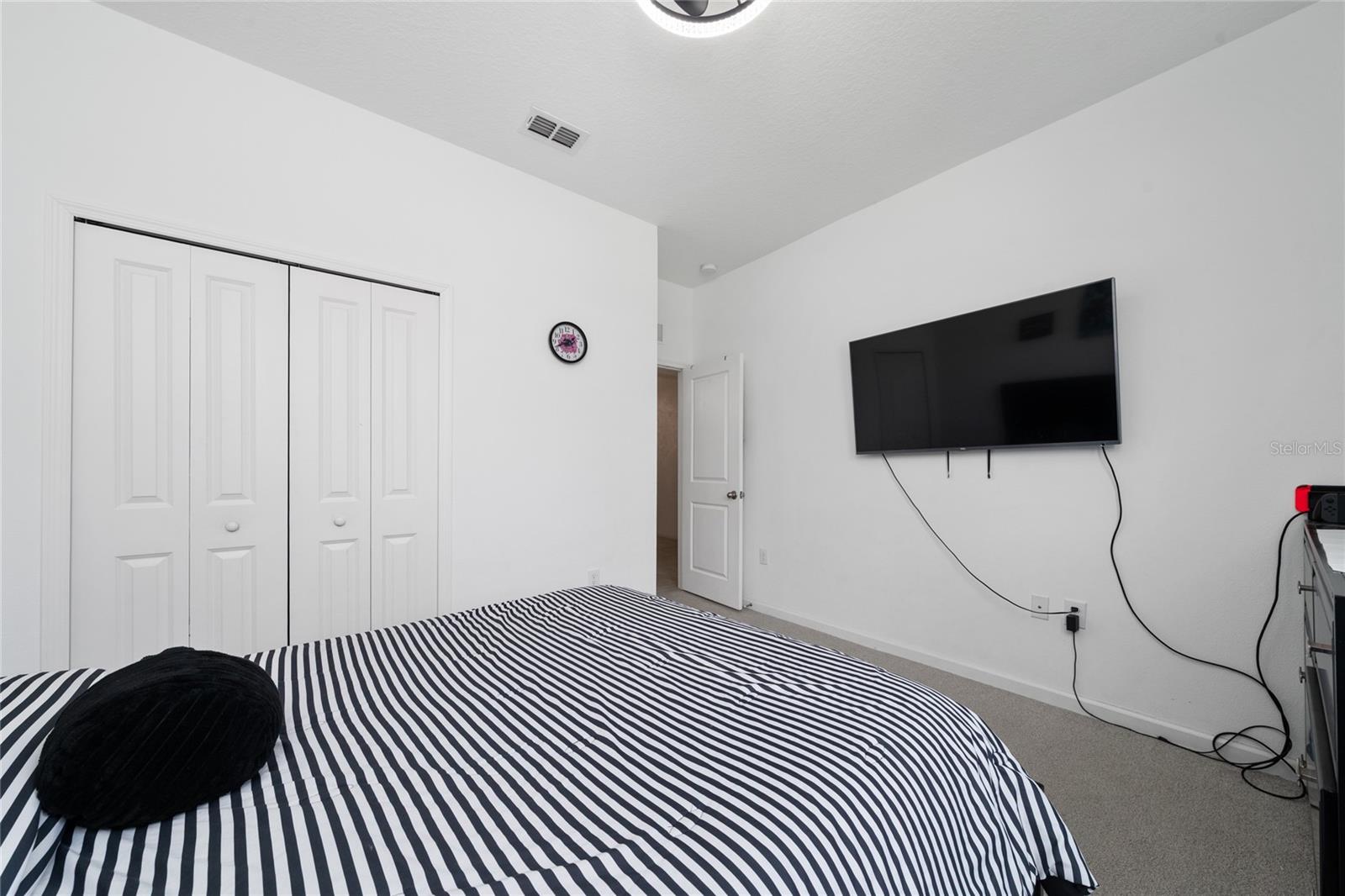 Image 7 of 31 For 2351 White Cedar Way