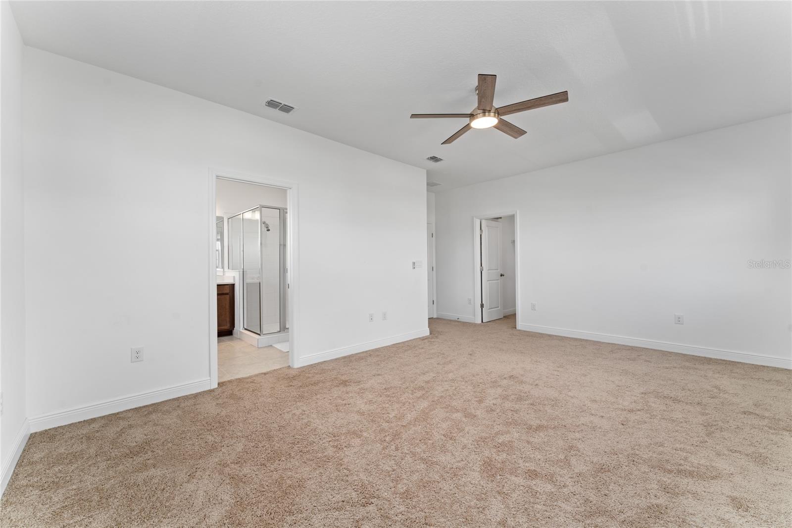 Image 22 of 31 For 19154 Planetree Street