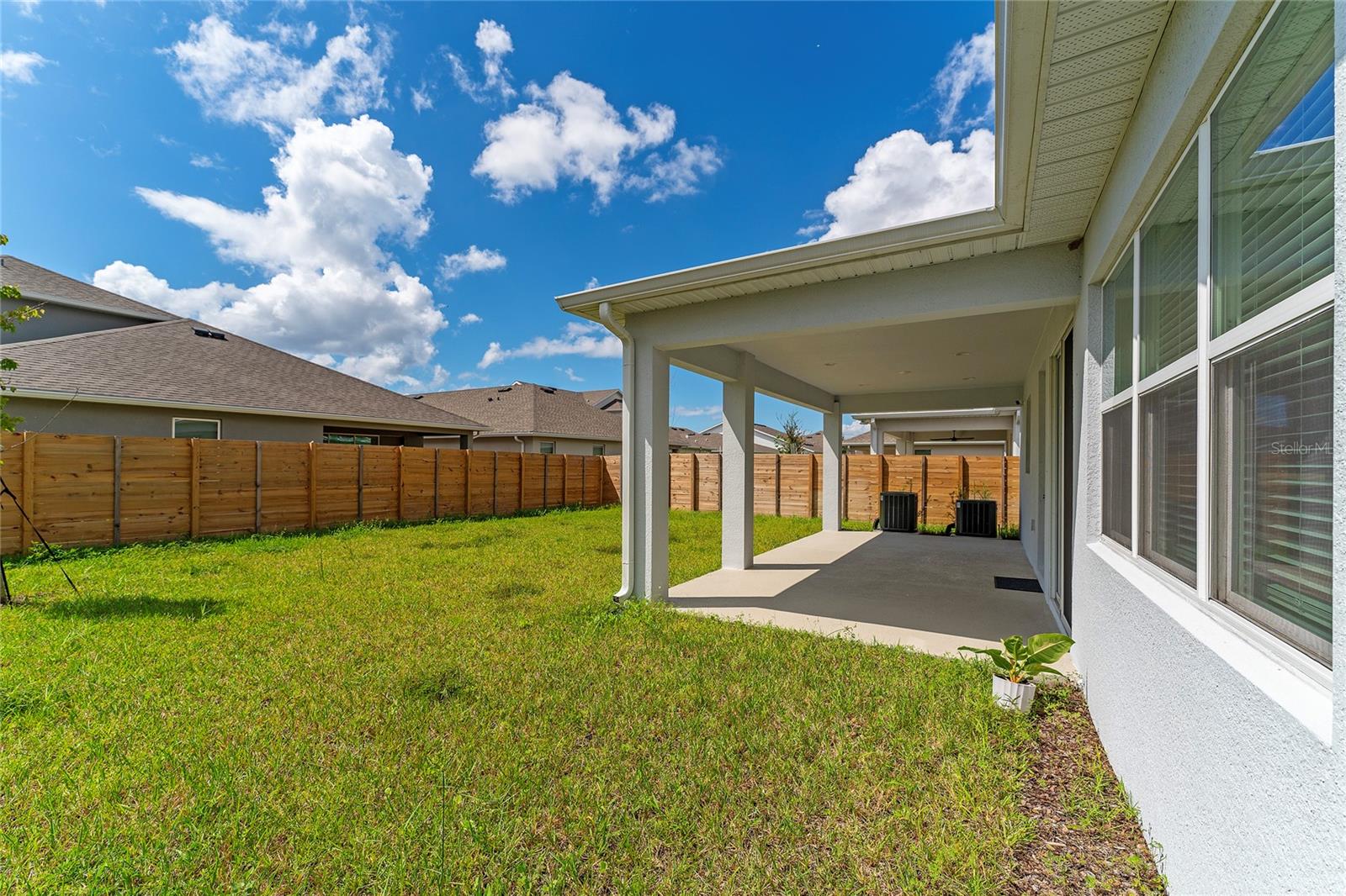 Image 26 of 31 For 19154 Planetree Street