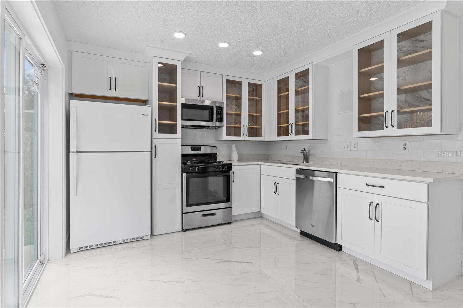 Image 13 of 37 For 421 Rollins Drive