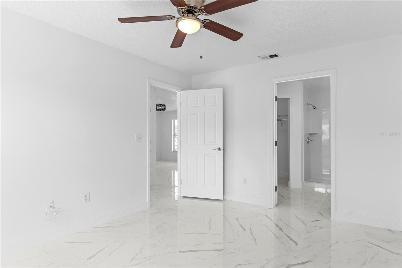 Image 18 of 37 For 421 Rollins Drive