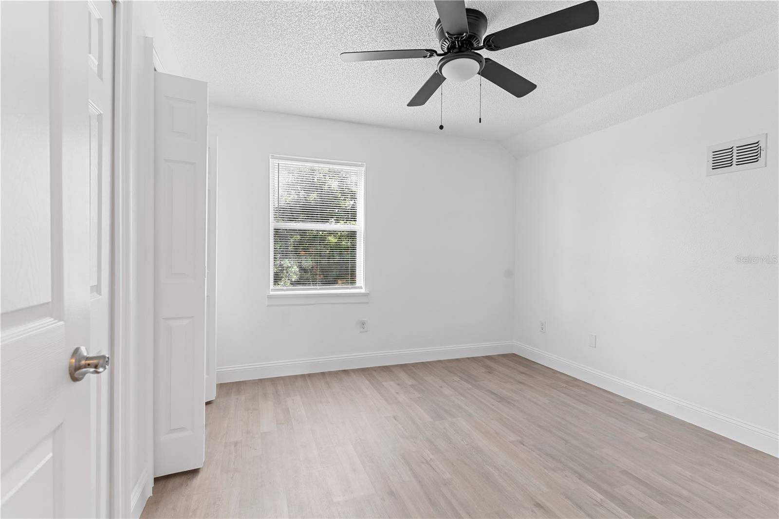 Image 29 of 37 For 421 Rollins Drive