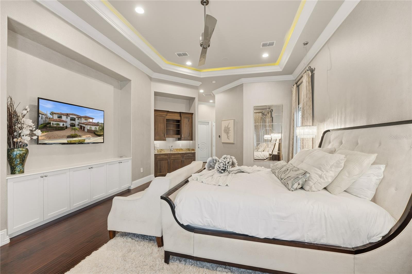 Image 20 of 77 For 971 Golden Bear Drive