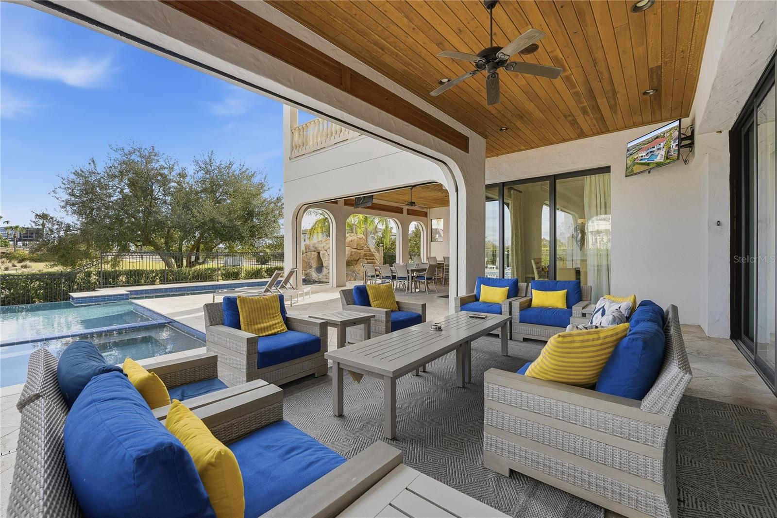 Image 29 of 77 For 971 Golden Bear Drive