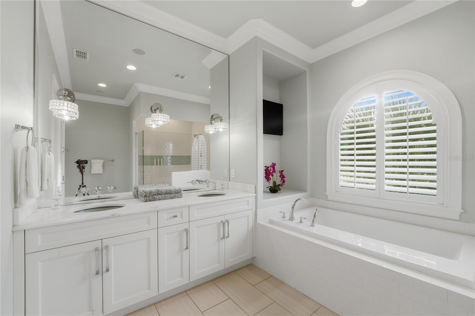 Image 56 of 77 For 971 Golden Bear Drive