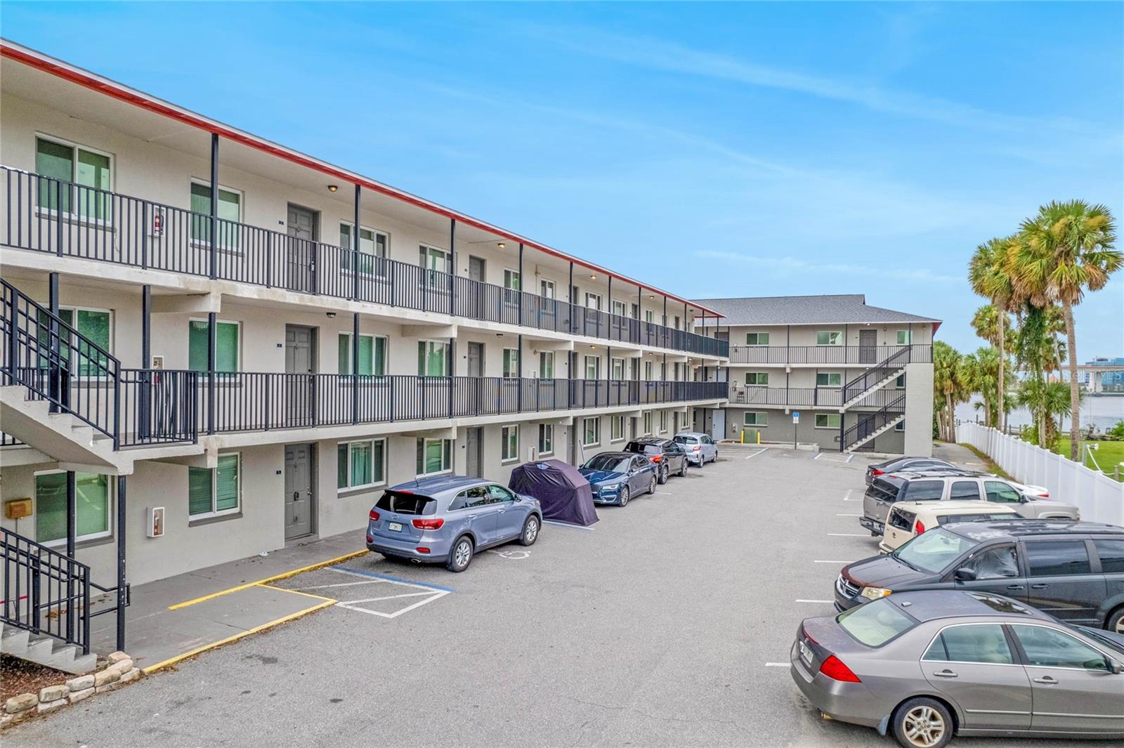 Image 13 of 28 For 900 Peninsula Drive 207