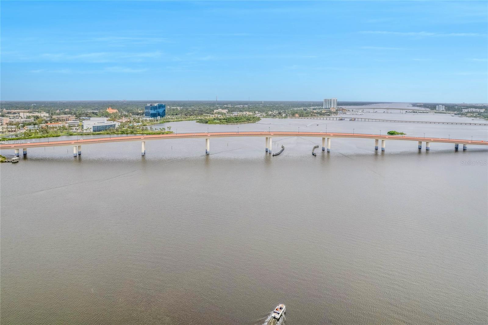 Image 26 of 28 For 900 Peninsula Drive 207