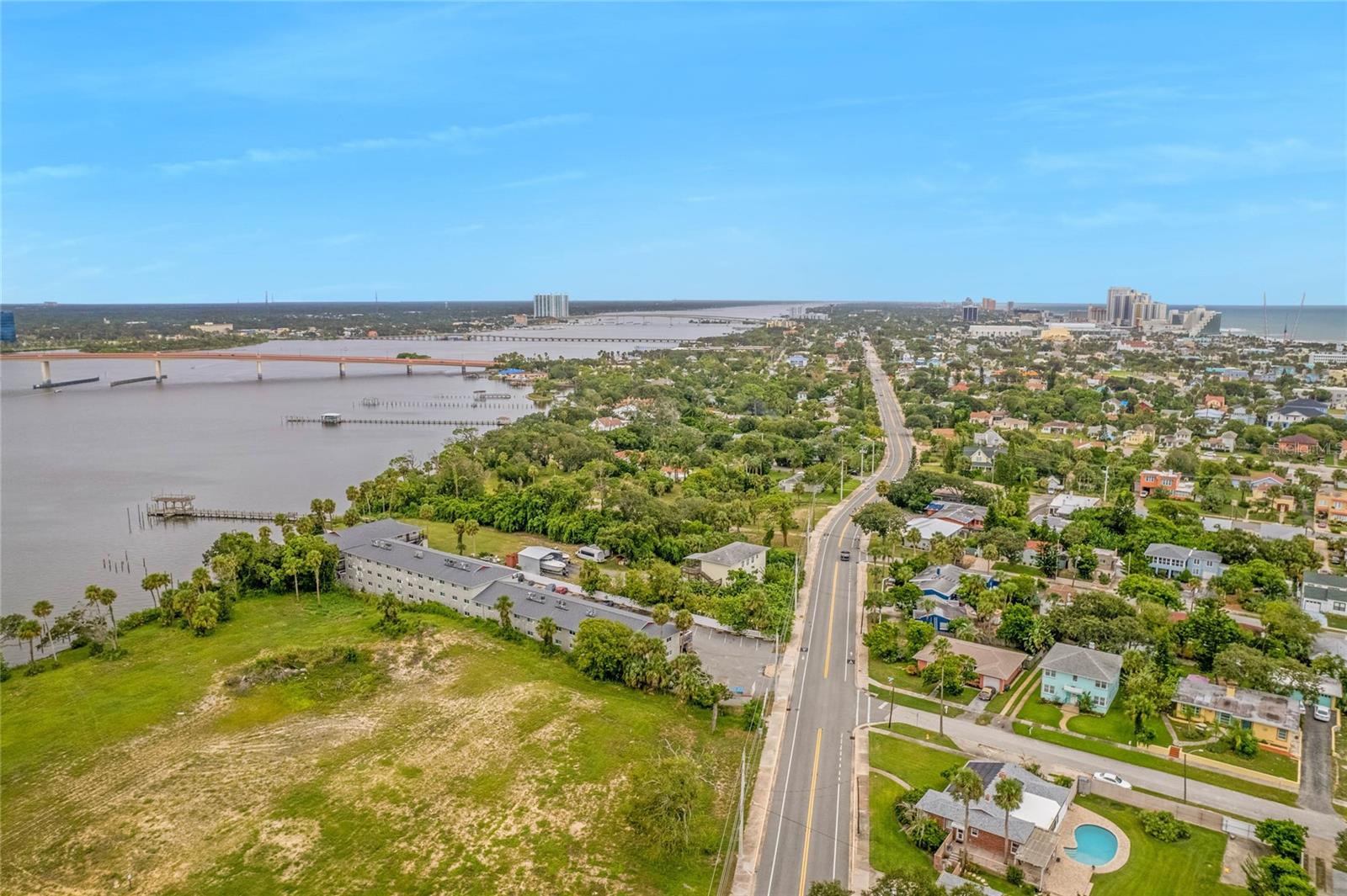 Image 27 of 28 For 900 Peninsula Drive 207