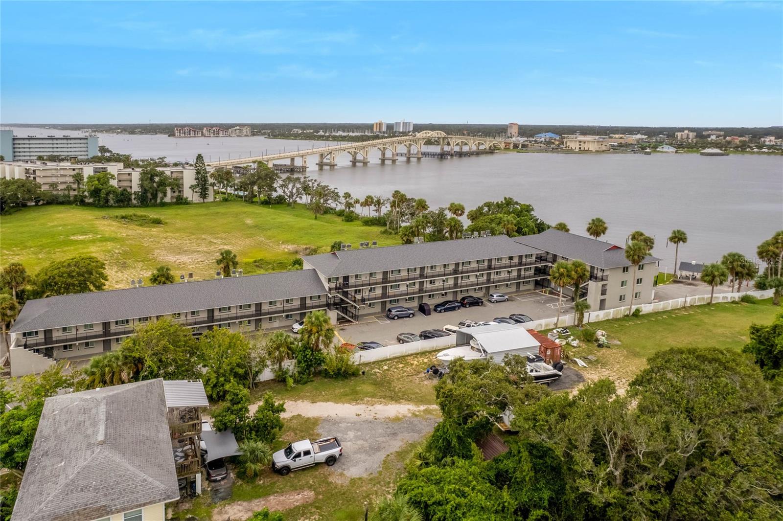 Image 28 of 28 For 900 Peninsula Drive 207