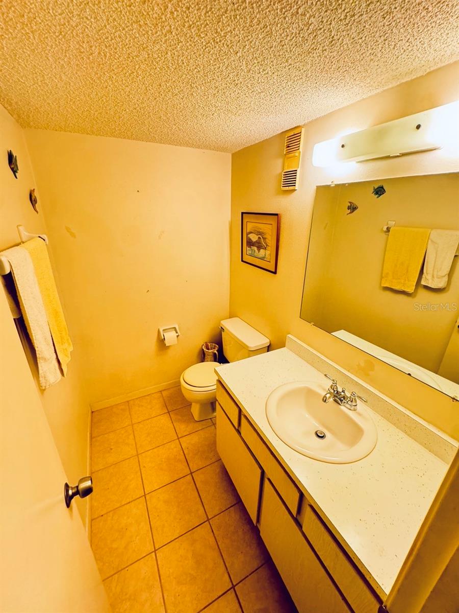 Image 7 of 11 For 400 El Camino Drive 223