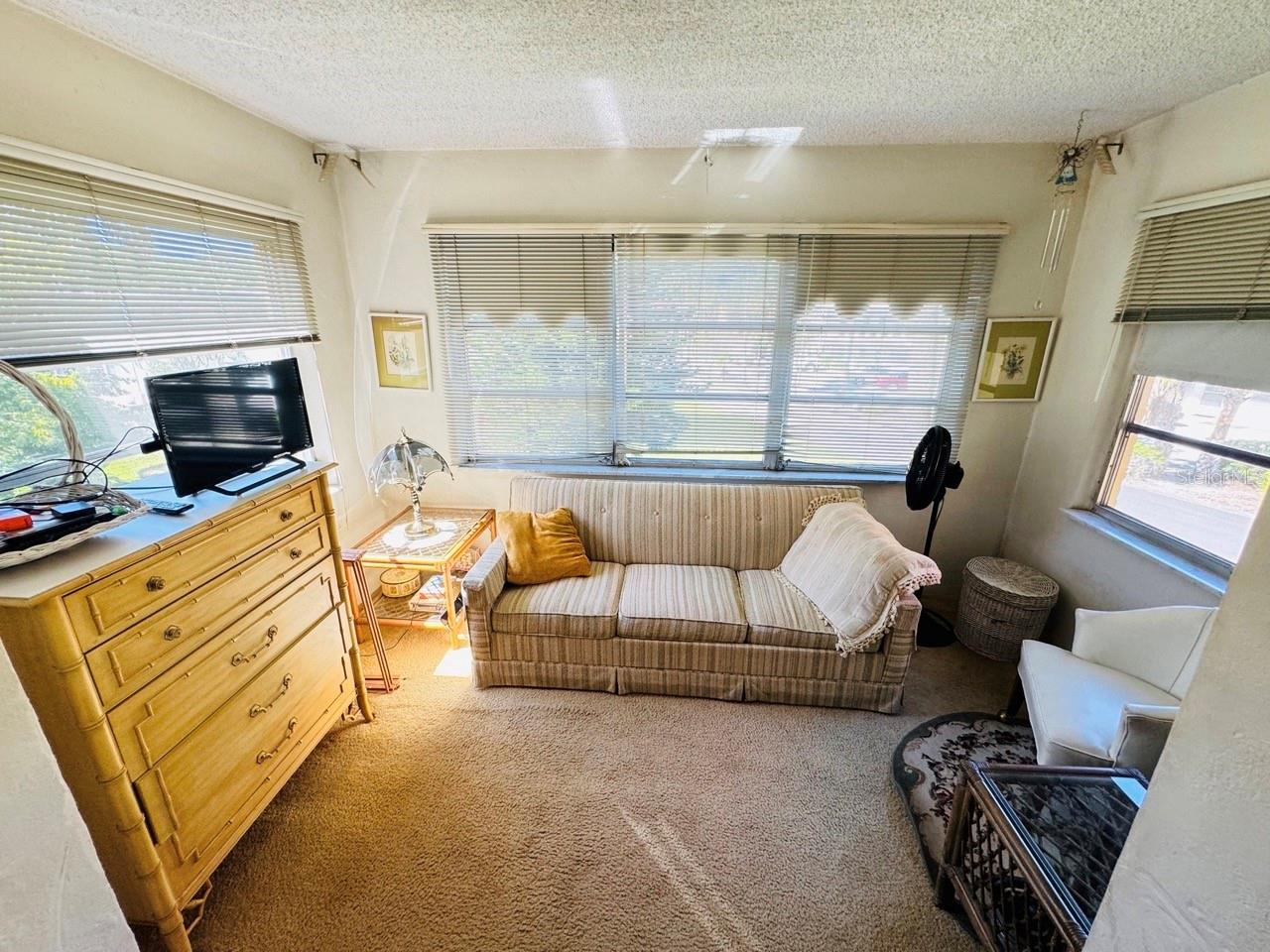 Image 9 of 11 For 400 El Camino Drive 223