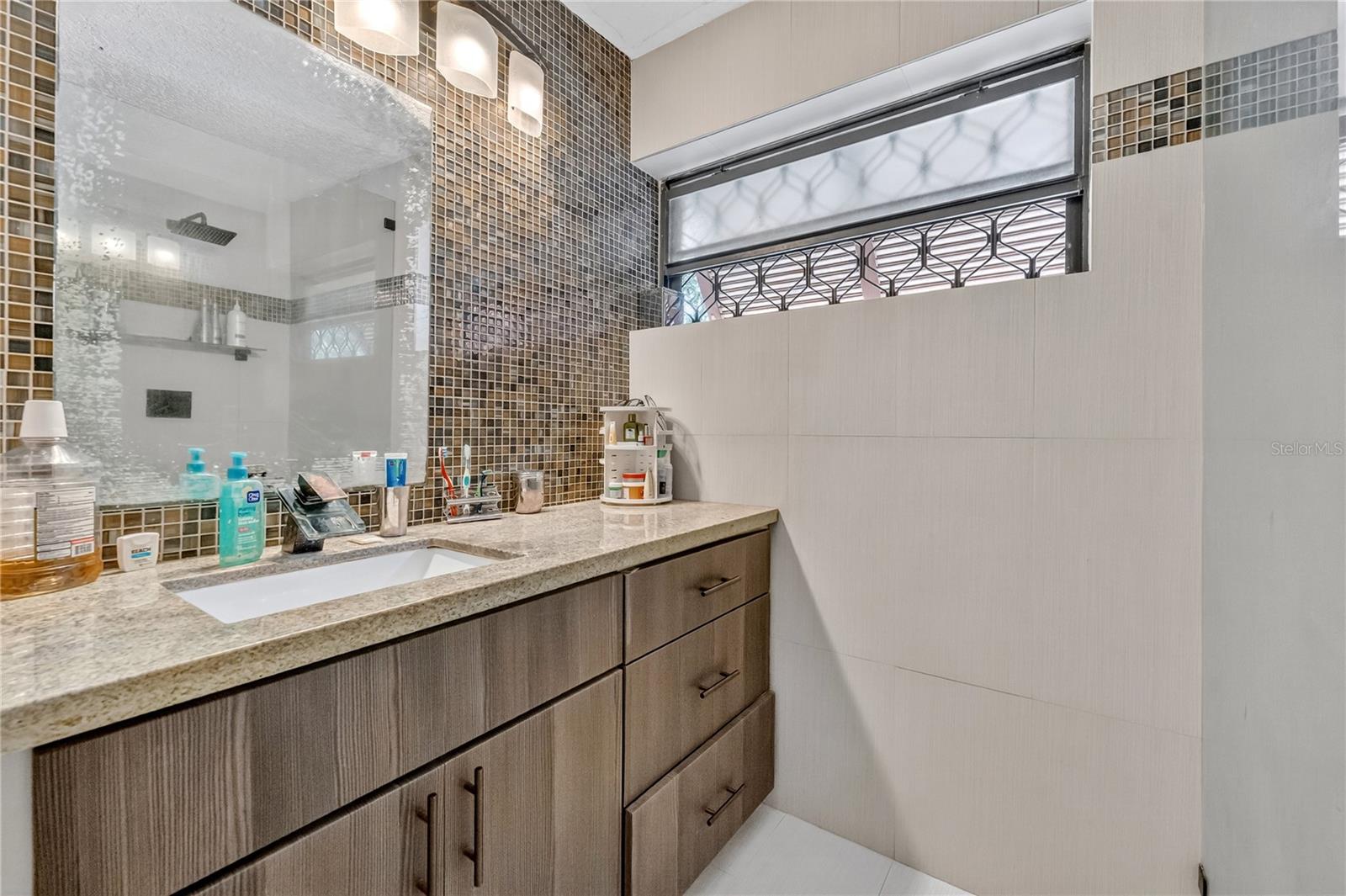 Image 17 of 31 For 1490 Laguna Lane