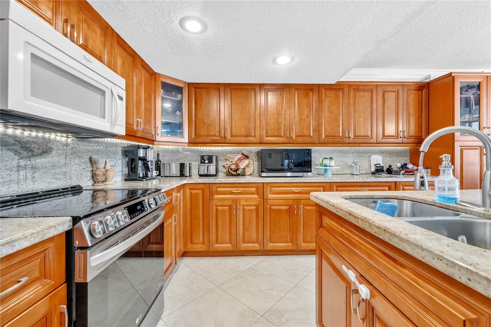 Image 7 of 31 For 1490 Laguna Lane