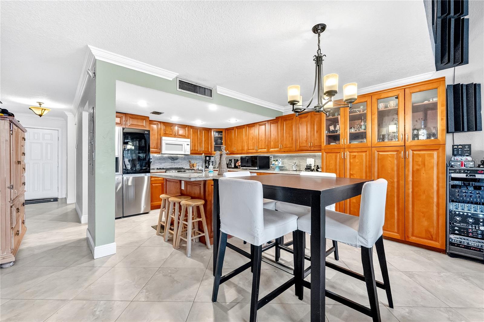 Image 9 of 31 For 1490 Laguna Lane