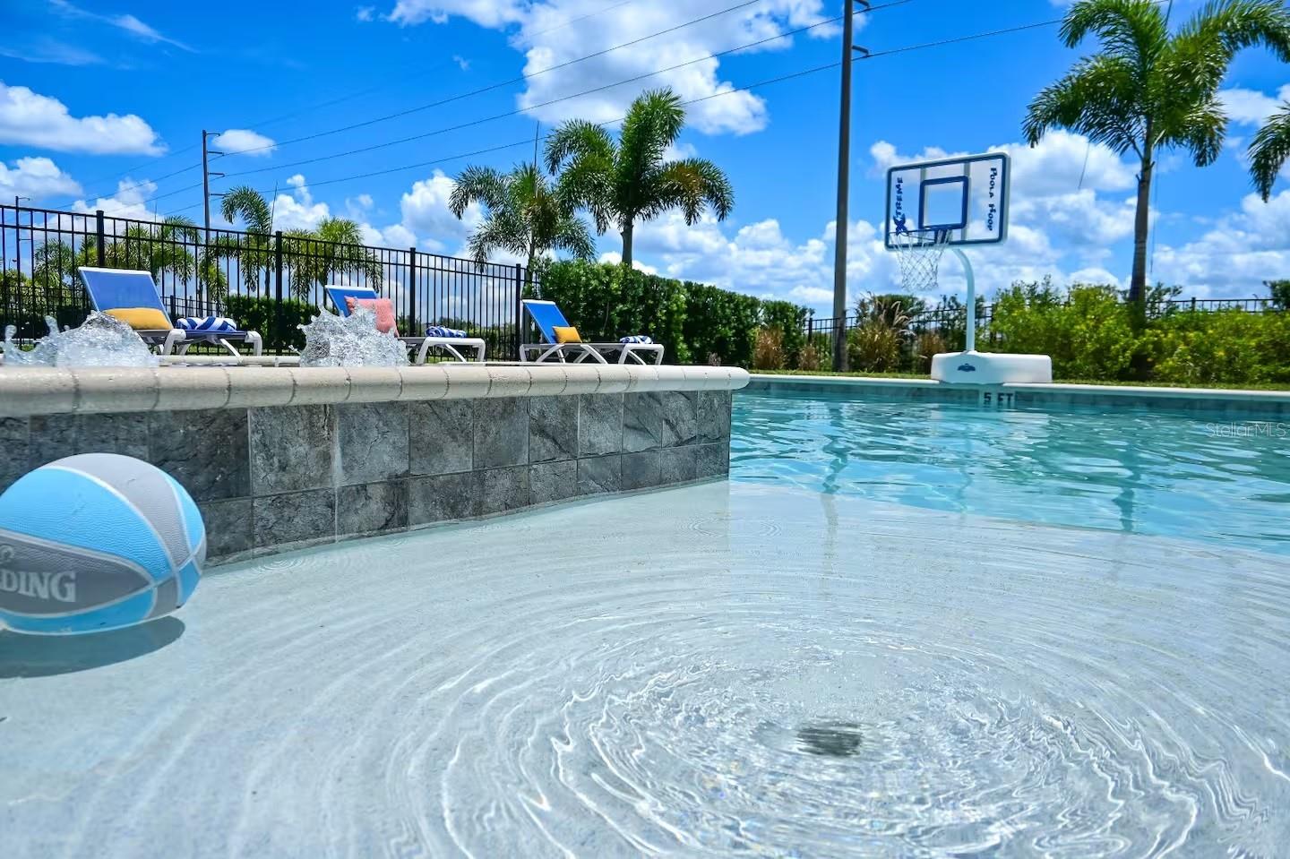 Image 18 of 69 For 404 Southfield Street