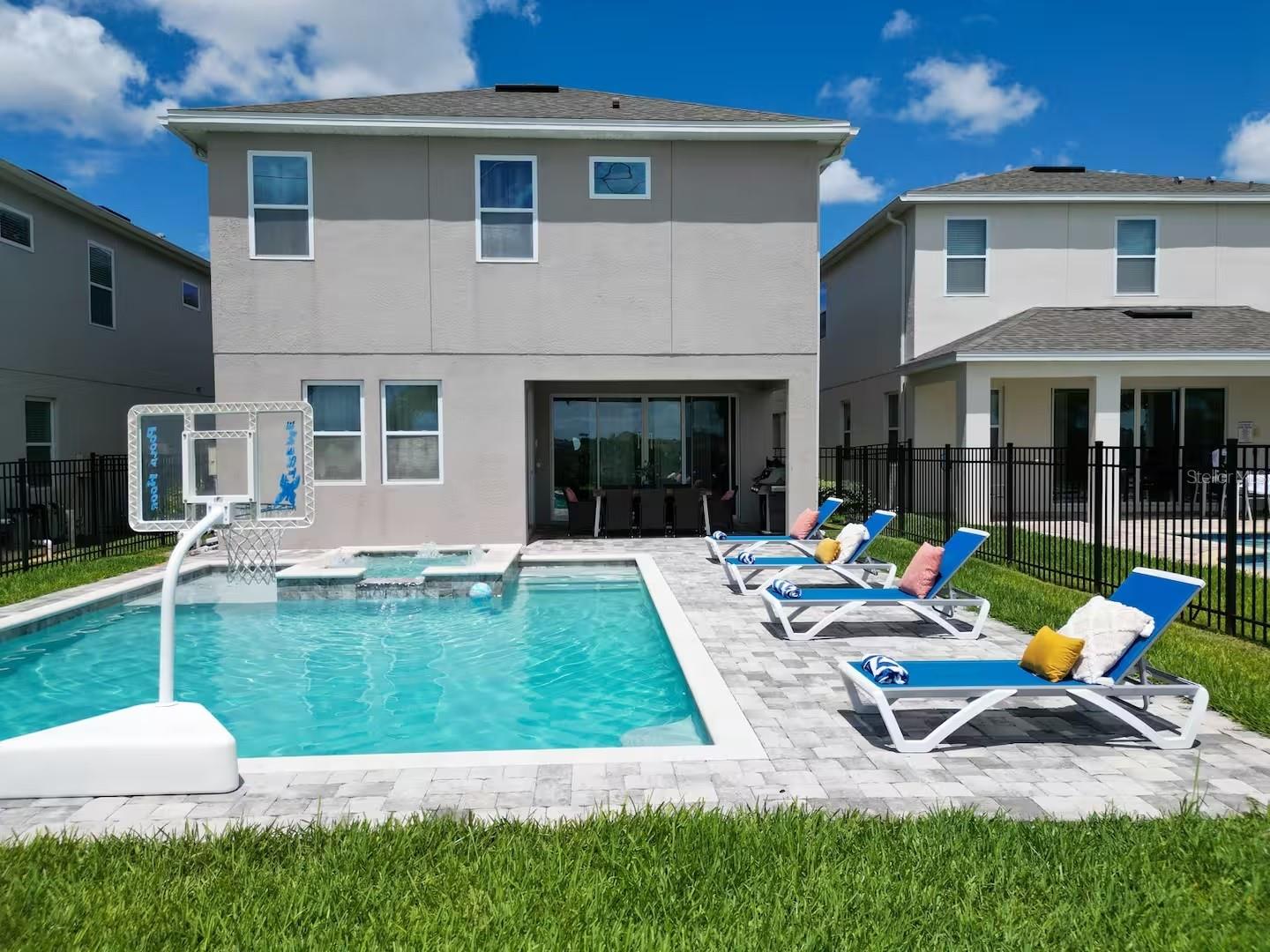 Image 19 of 69 For 404 Southfield Street