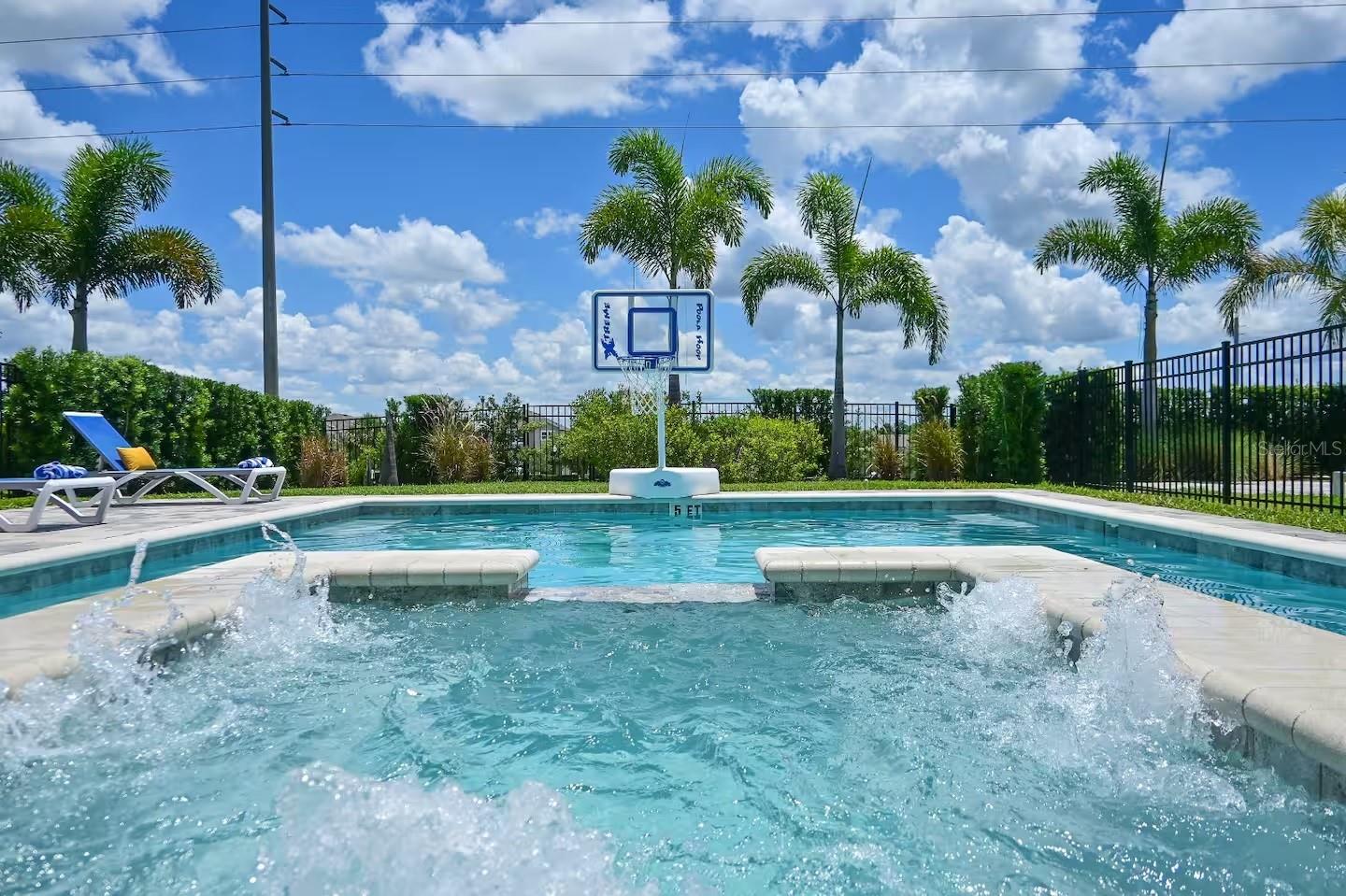 Image 3 of 69 For 404 Southfield Street