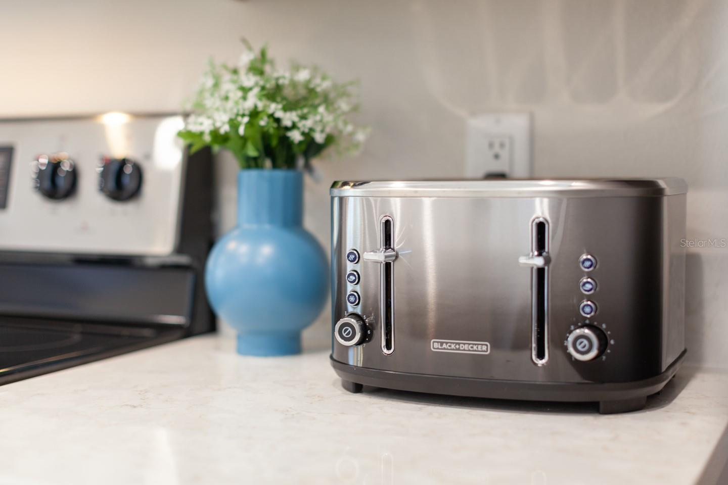 Image 63 of 69 For 404 Southfield Street