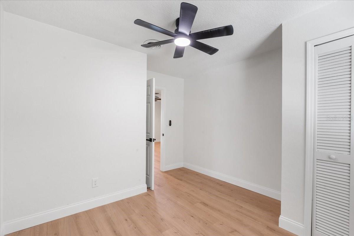 Image 14 of 42 For 4991 Tangerine Avenue